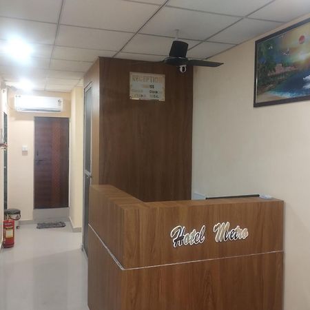 Hotel Metro Althan Surat Ngoại thất bức ảnh