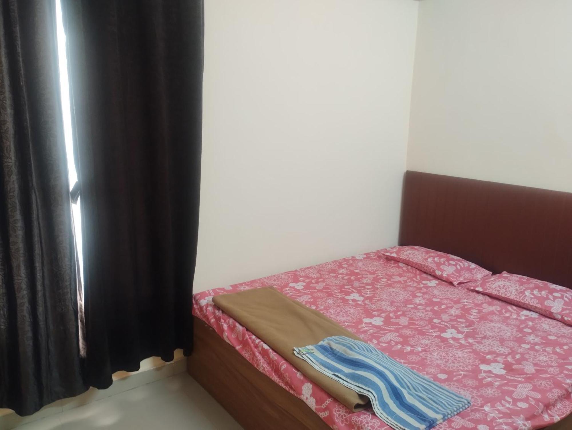 Hotel Metro Althan Surat Ngoại thất bức ảnh